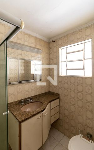 Casa à venda com 300m², 4 quartos e 4 vagas Casa à venda com 300m², 4 quartos e 4 vagasBanheiro da Casa 3