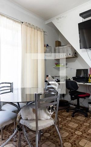 Casa à venda com 300m², 4 quartos e 4 vagas Casa à venda com 300m², 4 quartos e 4 vagasSala da Casa 2