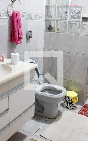 Casa à venda com 252m², 7 quartos e 3 vagas Casa à venda com 252m², 7 quartos e 3 vagasBanheiro
