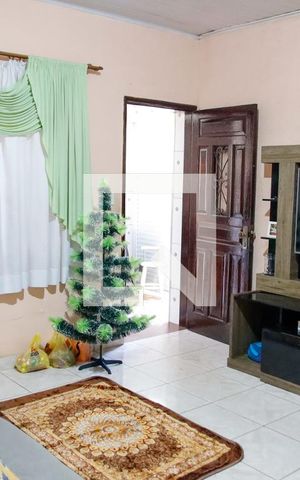Casa à venda com 252m², 7 quartos e 3 vagas Casa à venda com 252m², 7 quartos e 3 vagassala