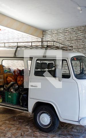 Casa à venda com 252m², 7 quartos e 3 vagas Casa à venda com 252m², 7 quartos e 3 vagasGaragem
