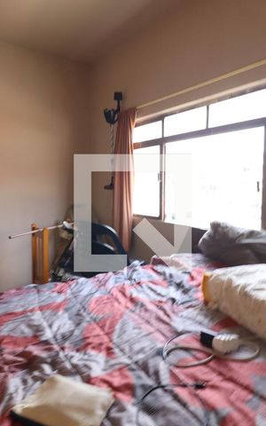 Casa à venda com 572m², 3 quartos e 3 vagas Casa à venda com 572m², 3 quartos e 3 vagasQuarto