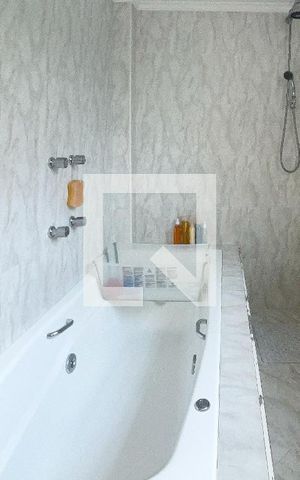 Apartamento à venda com 144m², 3 quartos e 1 vaga Apartamento à venda com 144m², 3 quartos e 1 vagaBanheiro da Suíte 2
