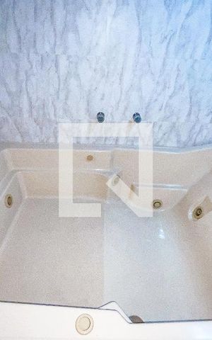 Apartamento à venda com 144m², 3 quartos e 1 vaga Apartamento à venda com 144m², 3 quartos e 1 vagaBanheiro da Suíte 1