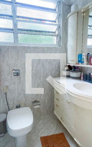 Apartamento à venda com 144m², 3 quartos e 1 vaga Apartamento à venda com 144m², 3 quartos e 1 vagaBanheiro da Suíte 2