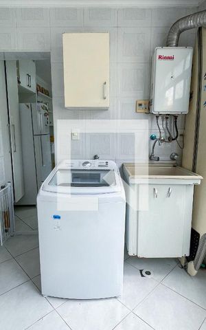 Apartamento à venda com 144m², 3 quartos e 1 vaga Apartamento à venda com 144m², 3 quartos e 1 vagaLavanderia
