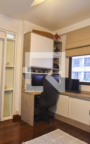 Apartamento para alugar com 206m², 4 quartos e 3 vagas Apartamento para alugar com 206m², 4 quartos e 3 vagasSala