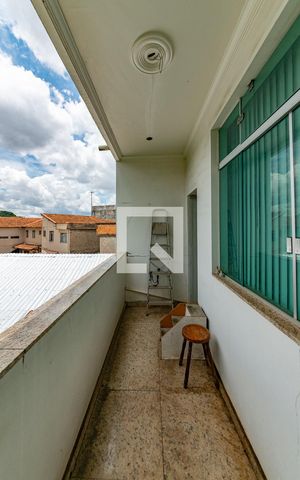 Casa à venda com 460m², 4 quartos e 8 vagas Casa à venda com 460m², 4 quartos e 8 vagasVaranda da Suíte 2