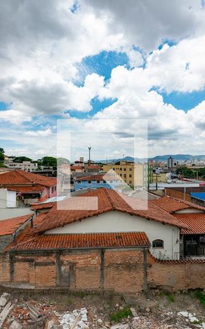 Casa à venda com 460m², 4 quartos e 8 vagas Casa à venda com 460m², 4 quartos e 8 vagasÁrea externa