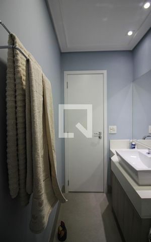 Apartamento para alugar com 70m², 2 quartos e 2 vagasQuarto 1 - Suíte Banheiro
