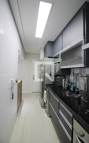Apartamento para alugar com 70m², 2 quartos e 2 vagasCozinha