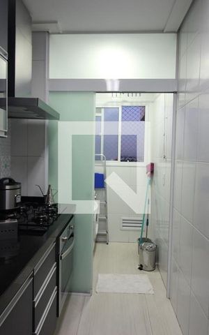 Apartamento para alugar com 70m², 2 quartos e 2 vagasCozinha