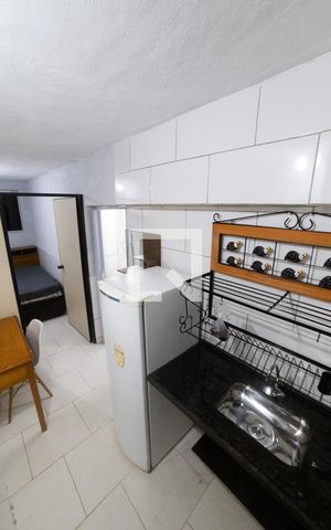 Studio para alugar com 22m², 1 quarto e sem vaga Studio para alugar com 22m², 1 quarto e sem vagaCozinha