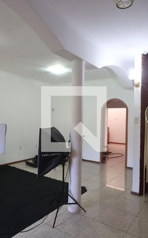 Casa à venda com 587m², 3 quartos e 2 vagasSala 1