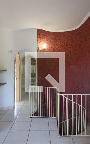 Casa à venda com 587m², 3 quartos e 2 vagasCorredor