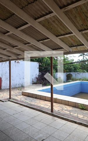 Casa à venda com 587m², 3 quartos e 2 vagasÁrea comum - Piscina