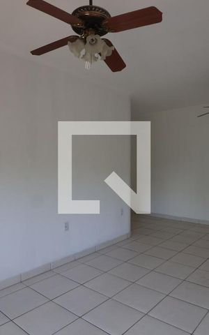 Casa à venda com 587m², 3 quartos e 2 vagasSuíte