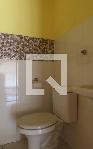 Casa à venda com 587m², 3 quartos e 2 vagasBanheiro de serviço