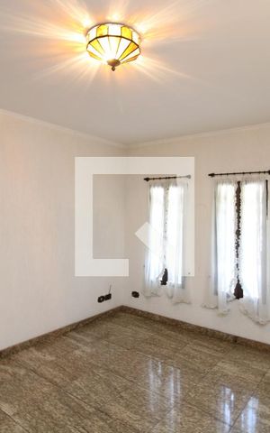 Casa à venda com 180m², 4 quartos e 2 vagasSala
