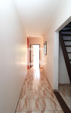 Casa à venda com 180m², 4 quartos e 2 vagas Corredor - Quartos