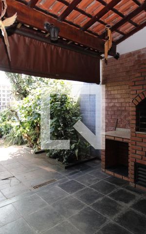Casa à venda com 180m², 4 quartos e 2 vagasQuintal Gourmet