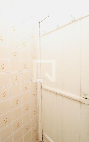 Casa à venda com 180m², 4 quartos e 2 vagasBanheiro de serviço