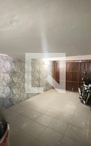 Casa à venda com 180m², 4 quartos e 2 vagas Casa à venda com 180m², 4 quartos e 2 vagasGaragem