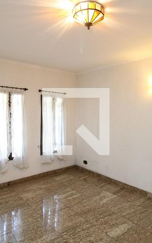 Casa à venda com 180m², 4 quartos e 2 vagasSala