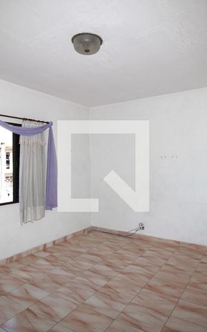 Casa à venda com 180m², 4 quartos e 2 vagasSuíte