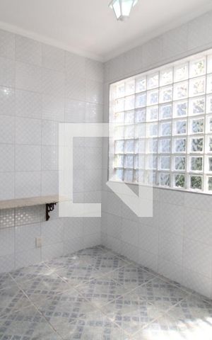 Casa à venda com 180m², 4 quartos e 2 vagasÁrea de Serviço 1