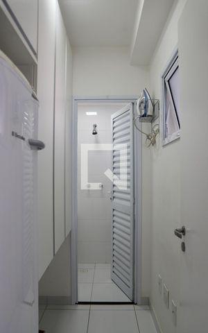 Apartamento à venda com 200m², 3 quartos e 3 vagas Apartamento à venda com 200m², 3 quartos e 3 vagasÁrea de Serviço