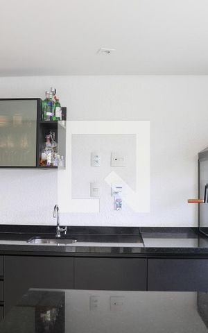 Apartamento à venda com 200m², 3 quartos e 3 vagas Apartamento à venda com 200m², 3 quartos e 3 vagasSacada