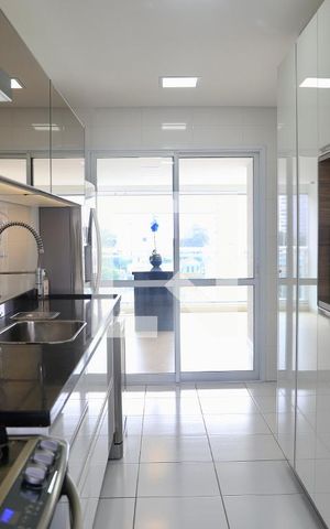 Apartamento à venda com 200m², 3 quartos e 3 vagas Apartamento à venda com 200m², 3 quartos e 3 vagasCozinha