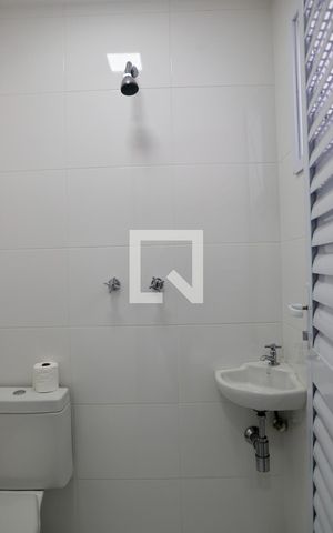 Apartamento à venda com 200m², 3 quartos e 3 vagas Apartamento à venda com 200m², 3 quartos e 3 vagasBanheiro de serviço