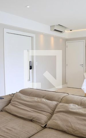 Apartamento à venda com 200m², 3 quartos e 3 vagas Apartamento à venda com 200m², 3 quartos e 3 vagasSala