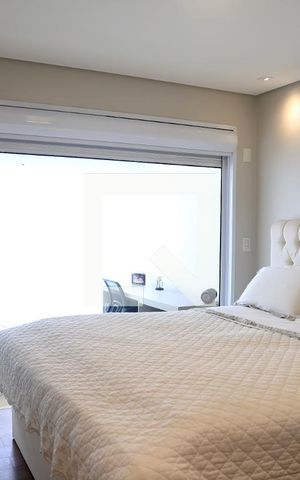 Apartamento à venda com 200m², 3 quartos e 3 vagas Apartamento à venda com 200m², 3 quartos e 3 vagasSuíte Master