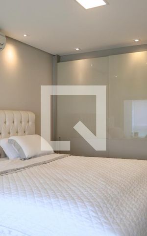 Apartamento à venda com 200m², 3 quartos e 3 vagas Apartamento à venda com 200m², 3 quartos e 3 vagasSuíte Master