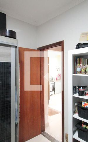 Casa à venda com 520m², 6 quartos e 2 vagasCasa 1 | Quarto 2