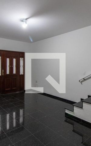 Casa para alugar com 80m², 2 quartos e 1 vaga Casa para alugar com 80m², 2 quartos e 1 vagaSala