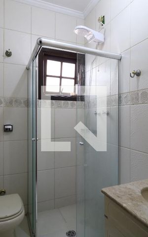 Casa à venda com 180m², 3 quartos e 4 vagasBanheiro Social