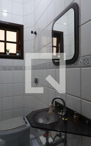 Casa à venda com 180m², 3 quartos e 4 vagasLavabo