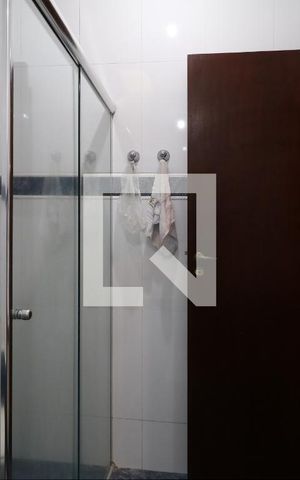 Casa à venda com 180m², 3 quartos e 4 vagasBanheiro da Suíte