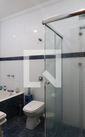 Casa à venda com 180m², 3 quartos e 4 vagasBanheiro da Suíte