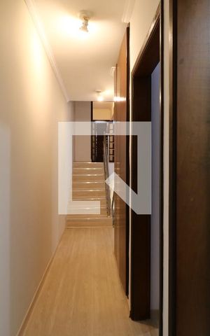 Casa à venda com 180m², 3 quartos e 4 vagasCorredor