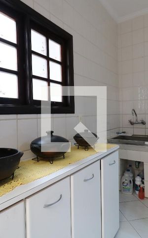 Casa à venda com 180m², 3 quartos e 4 vagasÁrea de Serviço