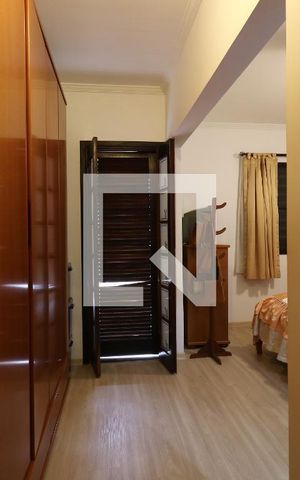 Casa à venda com 180m², 3 quartos e 4 vagasSuíte