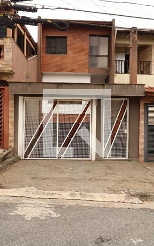 Casa à venda com 180m², 3 quartos e 4 vagasFachada