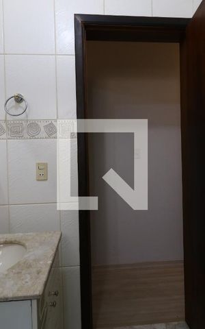 Casa à venda com 180m², 3 quartos e 4 vagasBanheiro Social