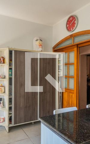 Casa à venda com 299m², 3 quartos e 5 vagas Casa à venda com 299m², 3 quartos e 5 vagasCozinha