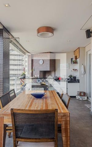 Apartamento à venda com 171m², 3 quartos e 3 vagasVaranda Sala